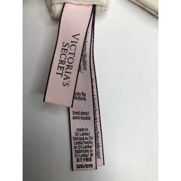 Victoria's Secret Body by Victoria lined demi lace bra cream size 32D - Picture 3 of 4